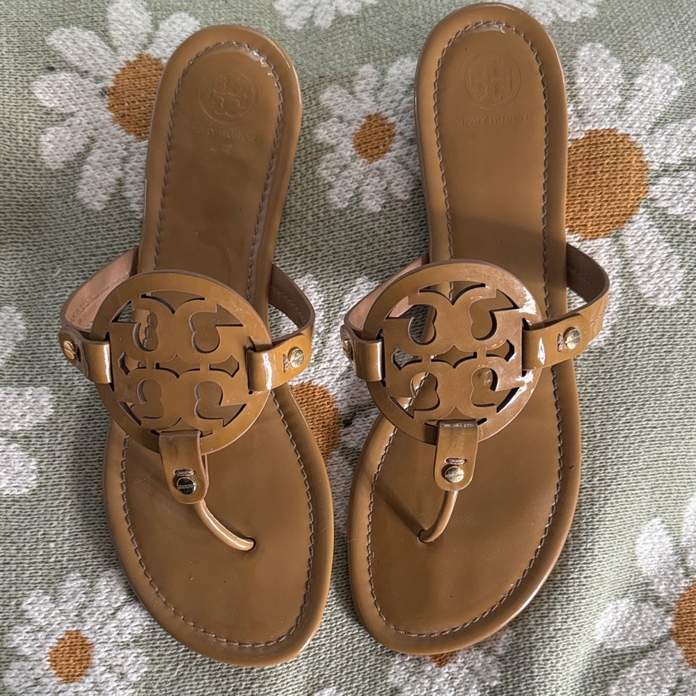 Tory birch sandals size 11